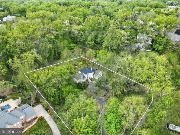 1184 Old Tolson Mill Rd, McLean, VA 22102