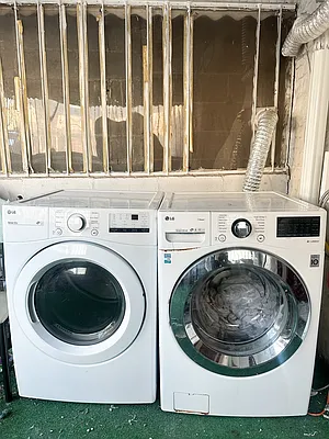 Rented by Compass | media 43