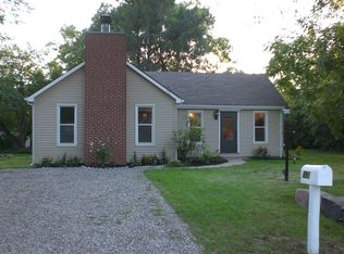 891 Charlton Blvd, White Lake, MI 48383