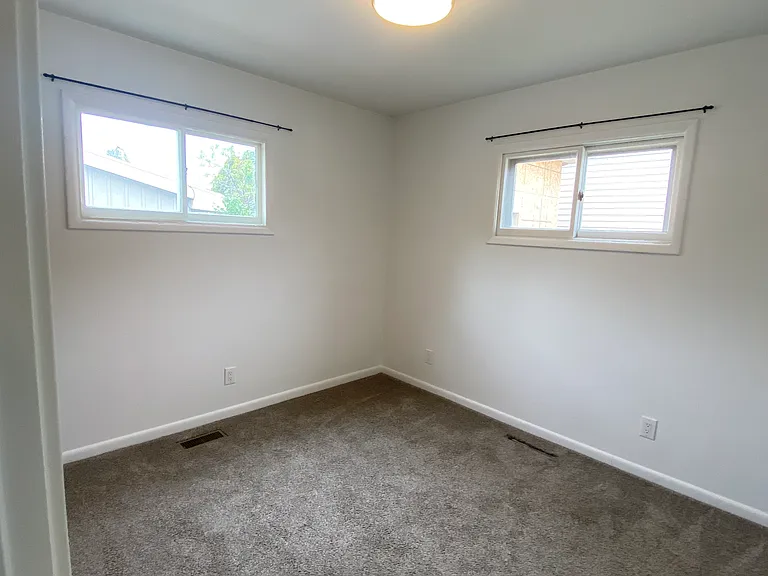 6825 S Jefferson St — Photo 26