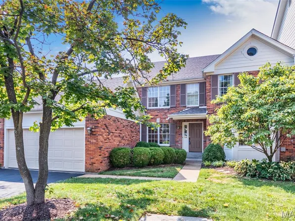 14 Webster Oaks Dr, Saint Louis, MO 63119