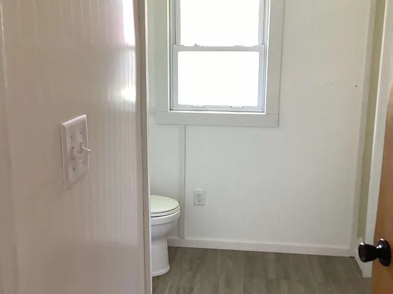 1621 Miller St — Photo 4