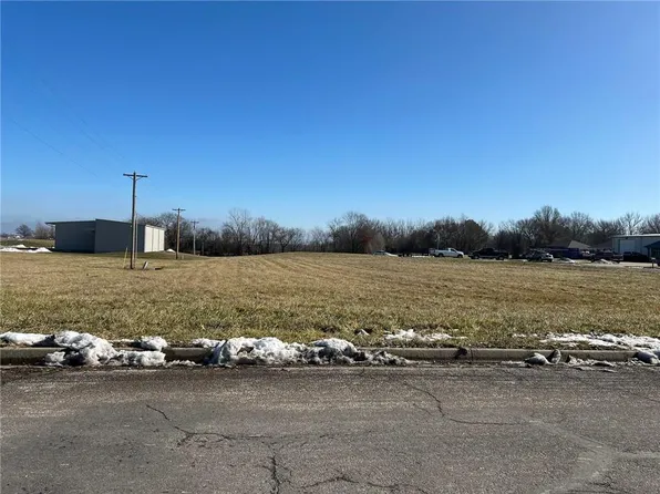 LOT 9 E Park Ln, Odessa, MO 64076