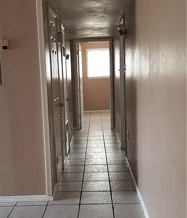 4th image of 4944 Sun Valley Dr