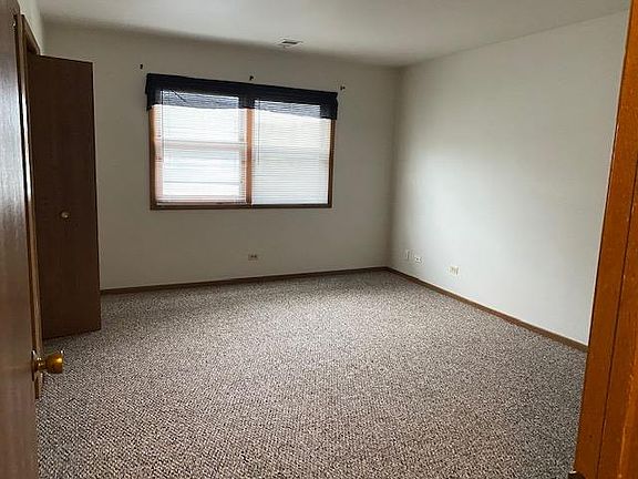 3rd image of 160 N Cedar St APT 1B