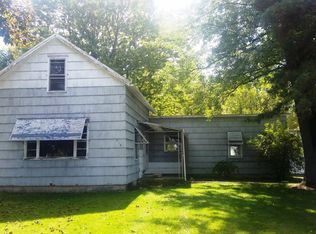 515 Smith St, Forest, OH