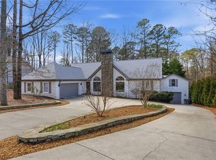 6120 Woodlake Dr, Buford, GA 30518