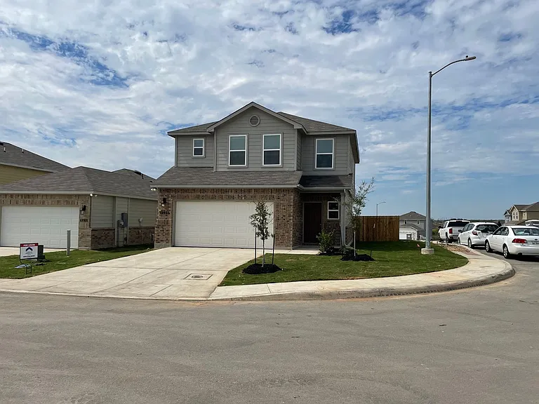 12925 Candace Way — Photo 3
