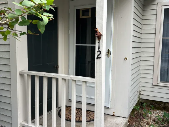 12 Woodland Grn, Rochester, NH 03868