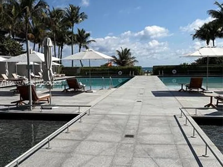 8701 Collins Ave #803 — Photo 31