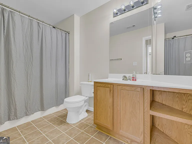 494 Bishop Ct — Photo 21