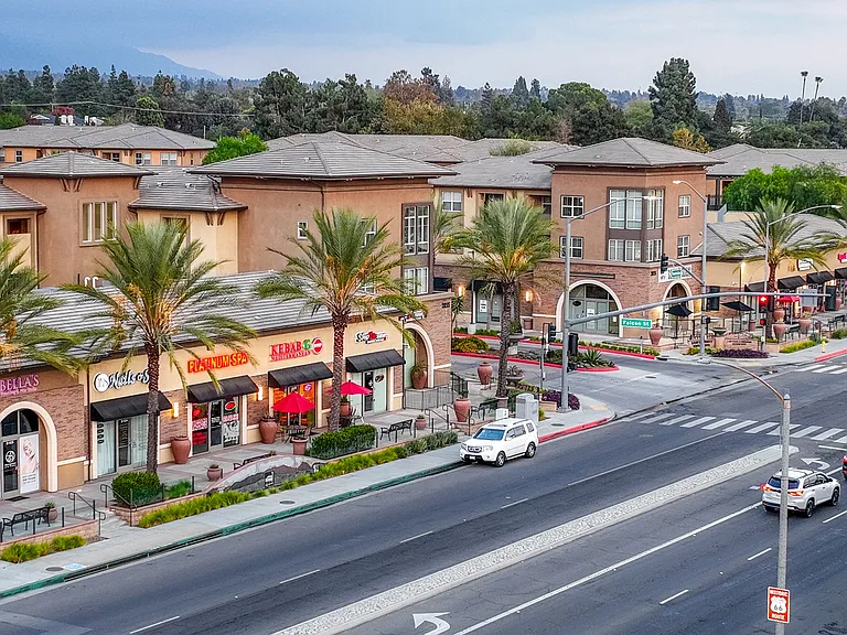 La Verne Village Luxury Apartment Homes — Photo 55