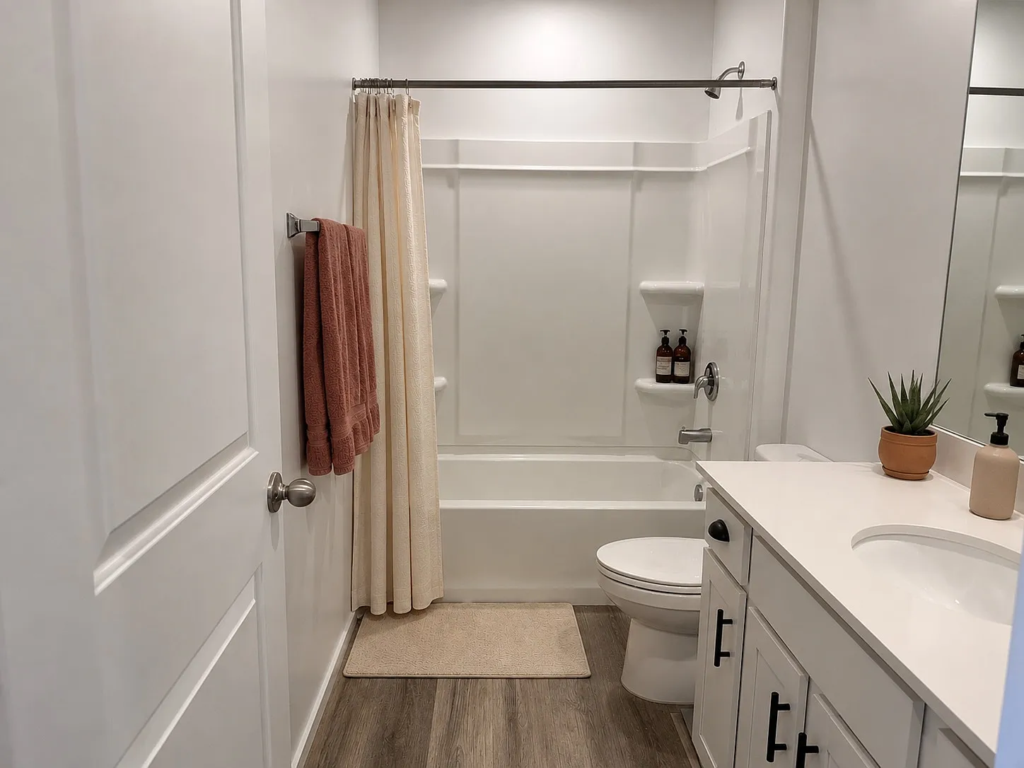 3 bed, 2.5 bath, 1555 sqft, $2,100 — Photo 4
