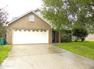 2084 Carolwood Dr, Biloxi, MS 39532