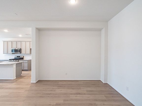 3rd image of 1069 Blue Oak Blvd