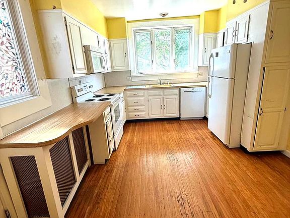 4th image of 653 Gerhard St