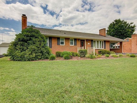 3rd image of 5626 Meadowcrest St