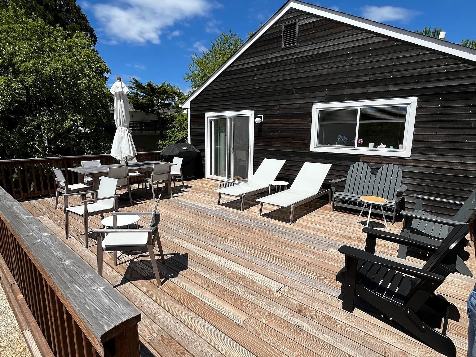 Surfside Area-Montauk Beach Living — Photo 3