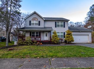 792 Bryant St, Stroudsburg, PA 18360