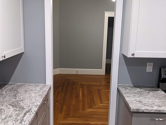 5th image of 229 N Main St #229
