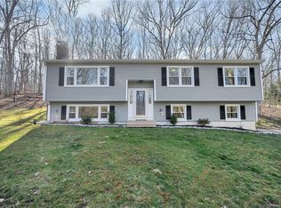 253 Riggs St, Oxford, CT 06478