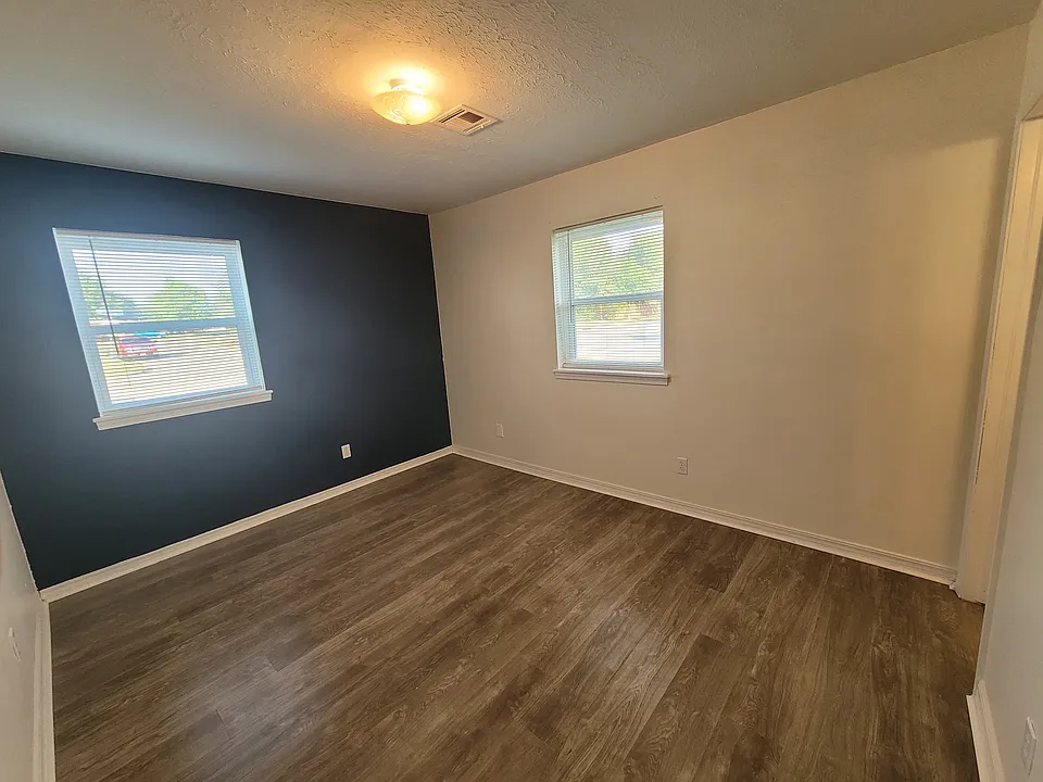 101 Thompson Dr
