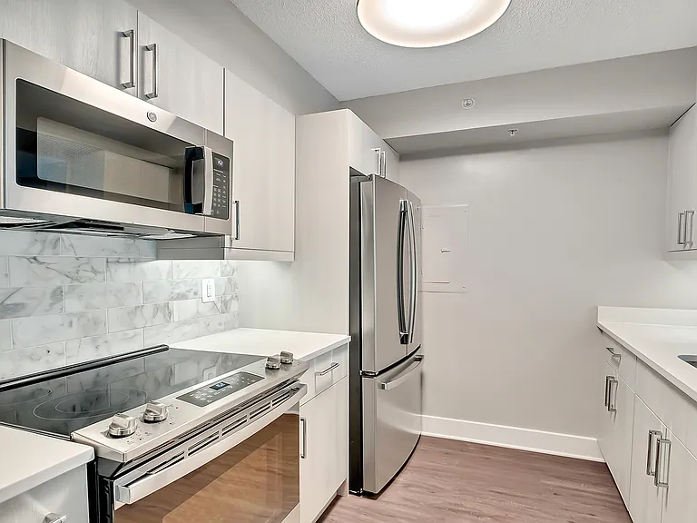 Upgraded interiors include quarz countertops