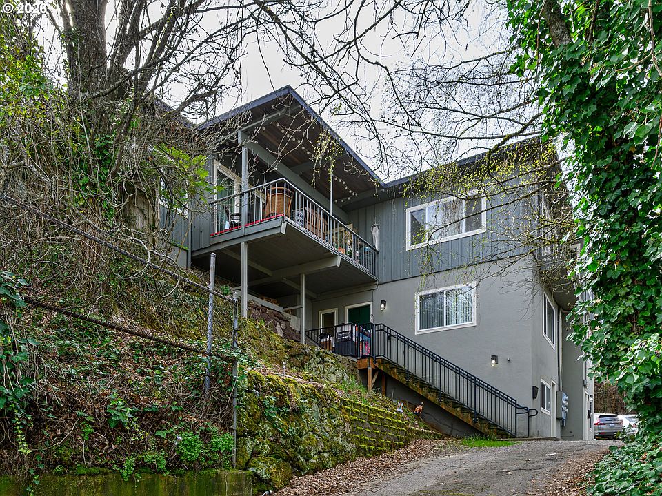 1st image of 3204 SW 10th Ave