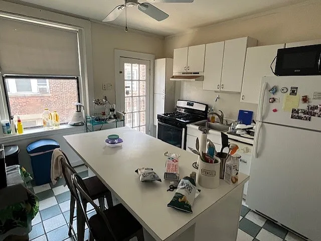 380 Riverway #5A