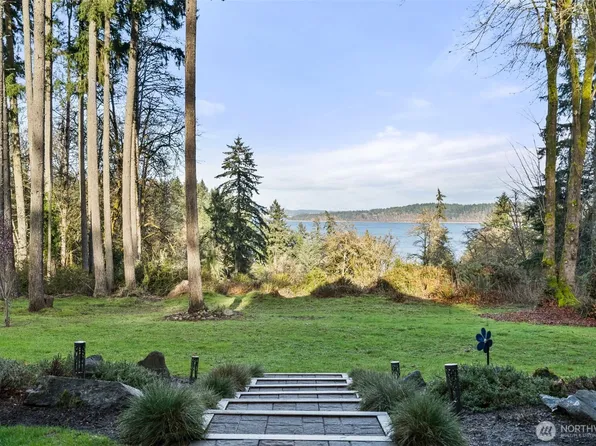 12511 Cole Point Drive, Anderson Island, WA 98303