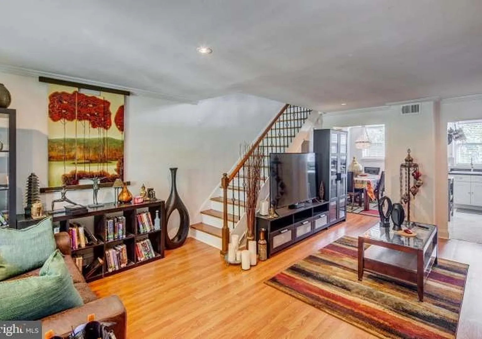 Charming 3BR Townhome in Philadelphia — Photo 4