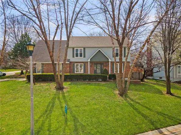 9937 W 128th Ter, Overland Park, KS 66213