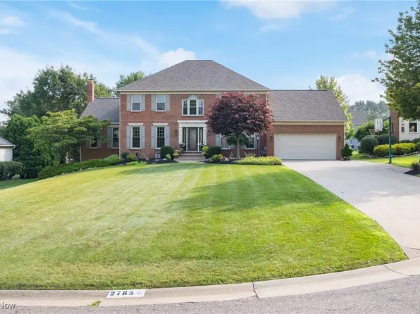2785 Chalford Cir NW, North Canton, OH 44720
