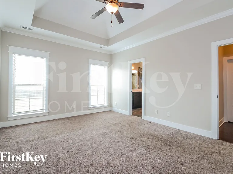 4894 Mountain Gap Dr — Photo 8