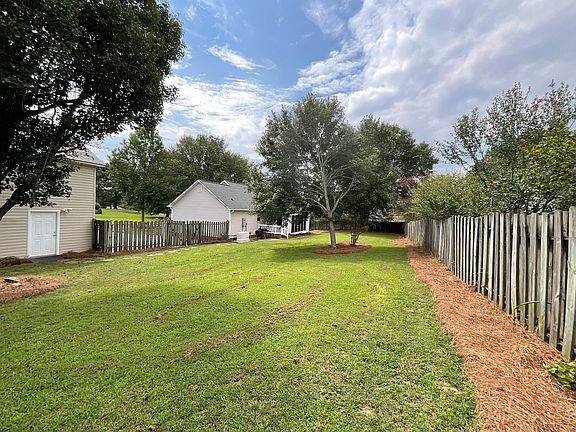 4th image of 310 Templeton Dr