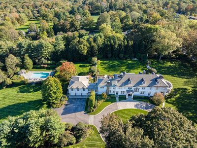 561 Smith Ridge Road, New Canaan, CT, 06840