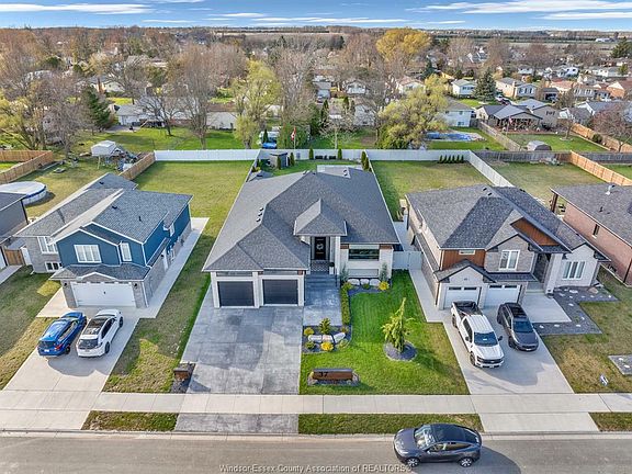 2nd image of 37 Belleview Dr
