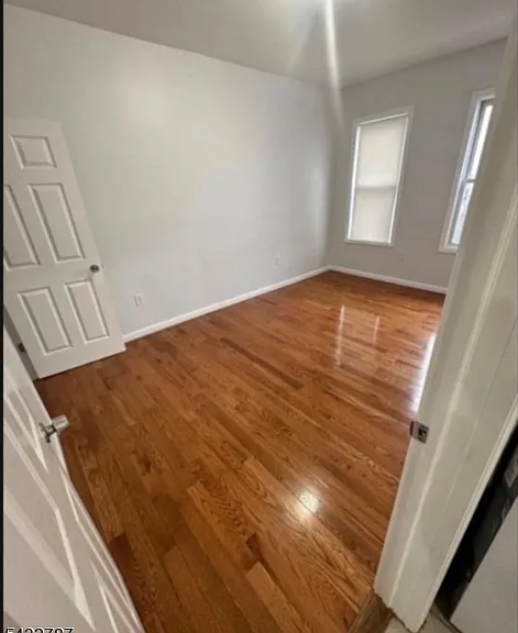 122 Littleton Ave — Photo 6