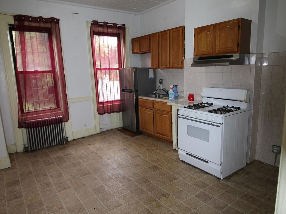 2nd image of 5727 Catalpa Ave