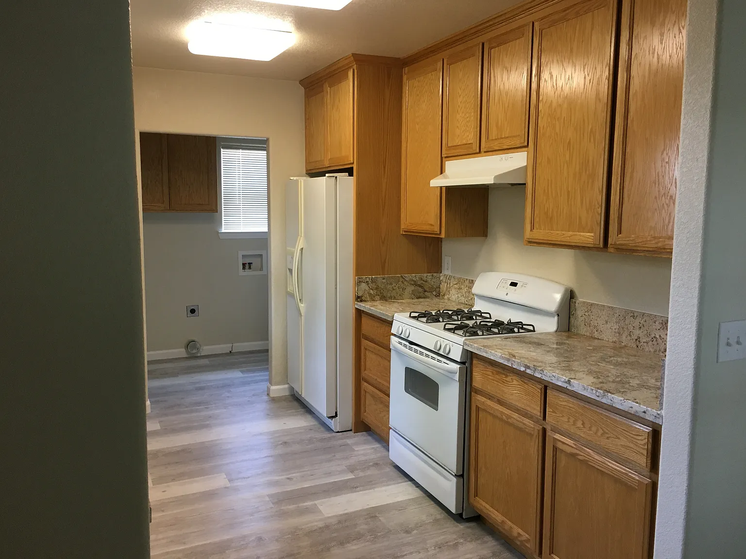 410 Encinal Ave — Photo 2