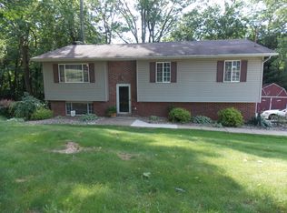 1765 Mount Tom Rd, Marietta, OH 45750