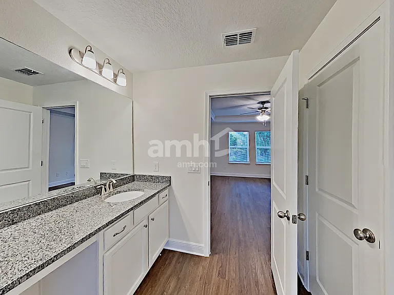 707 Zarabrooke Ct — Photo 17