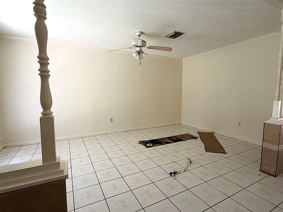 4th image of 10830 Overlea Dr