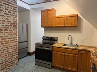 590 Weld St FLOOR 2, West Roxbury, MA 02132