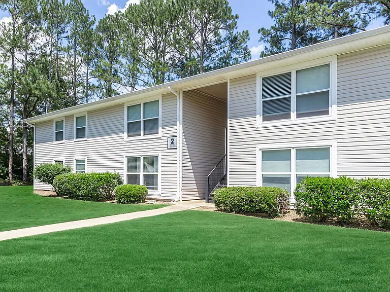 Valley Bend Apartments — Photo 30