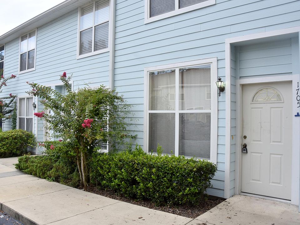 1st image of 3890 SW 20th Ave APT 1705