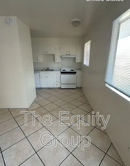 310 N Orange Ave #12 — Photo 4