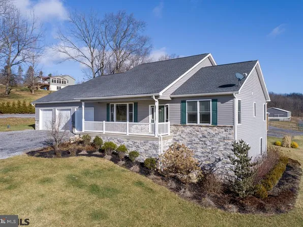 145 Foxglove Dr, Spring Mills, PA 16875