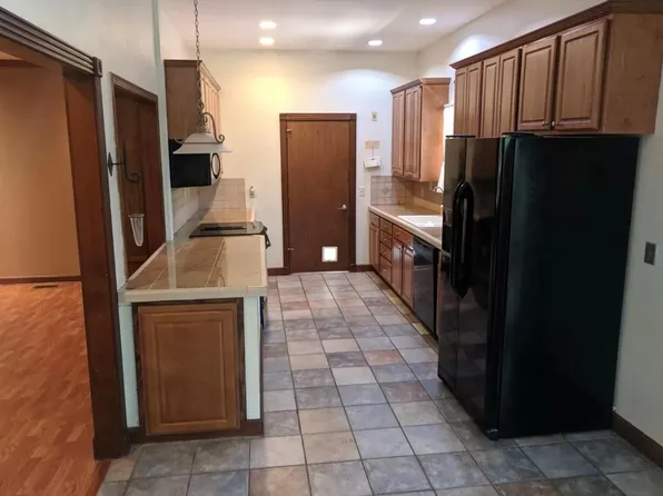 8024 NW 20th St, Oklahoma City, OK 73127