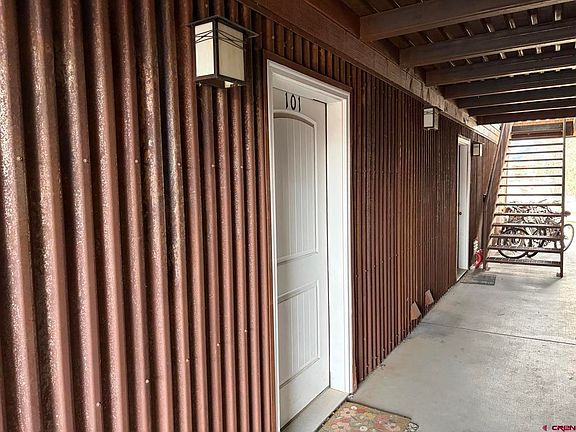 3rd image of 520 Redcliff Circle Unit G-101